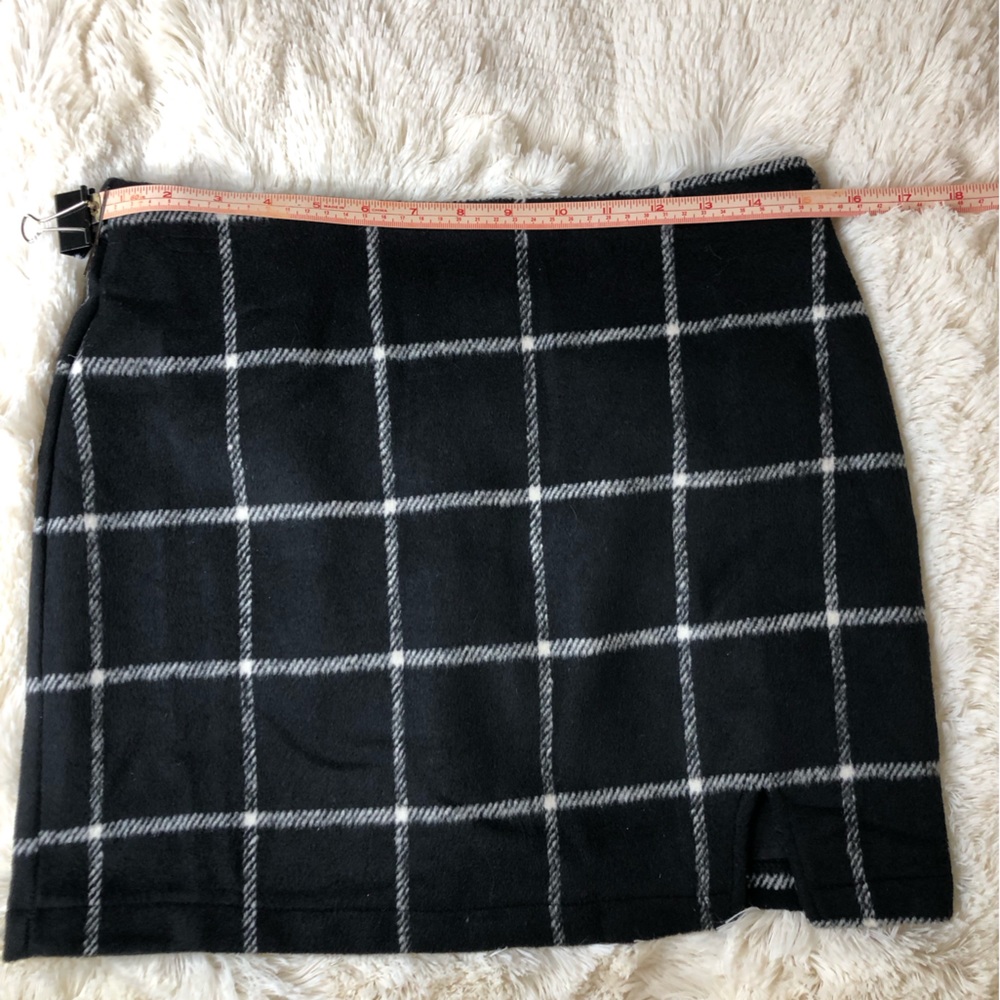 Fashion on earth, black plaid mini skirt With side slit - Picture 6 of 6